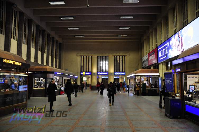 The main hall of the central railway station in Helsinki.